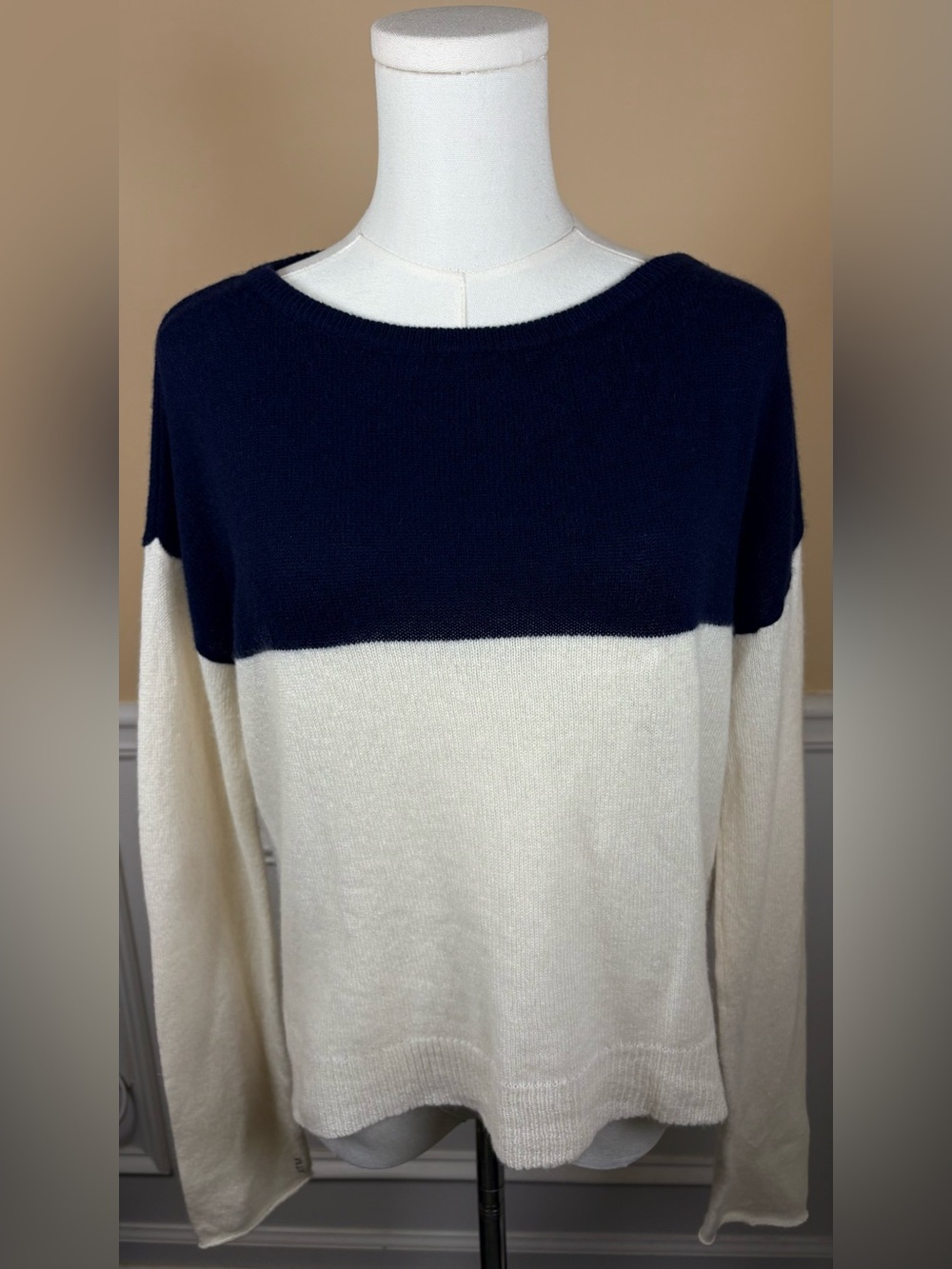 💙 ATM Anthony Thomas Melillo Cashmere Colorblock Sweater M Navy Ivory Gray